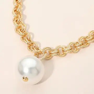 Chunky Pearl Necklace